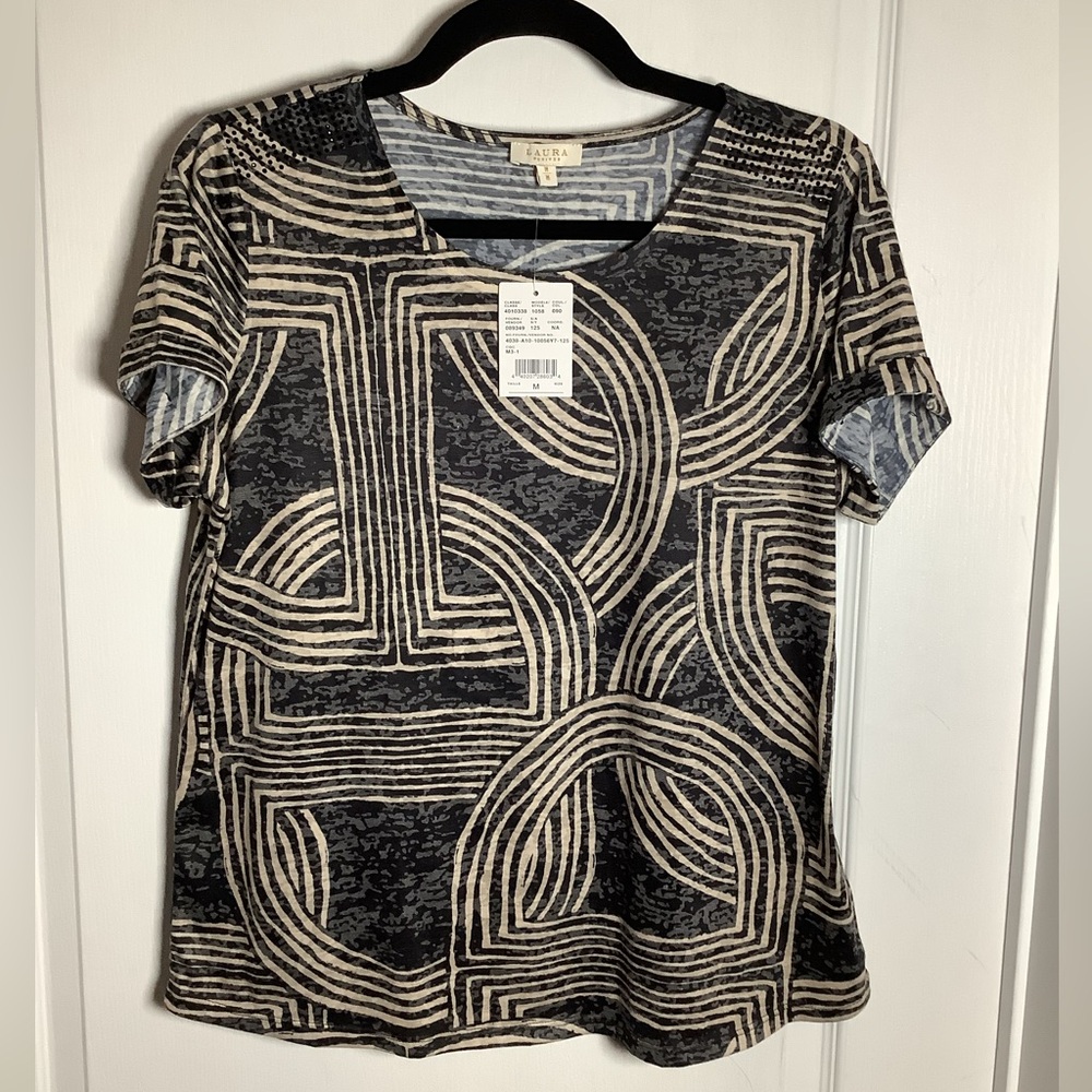 NWT Laura Petites abstract pattern T-shirt with rhinestones